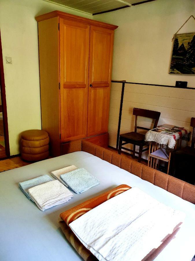 Draga Koncar Guest House Vrelo Korenicko Bagian luar foto